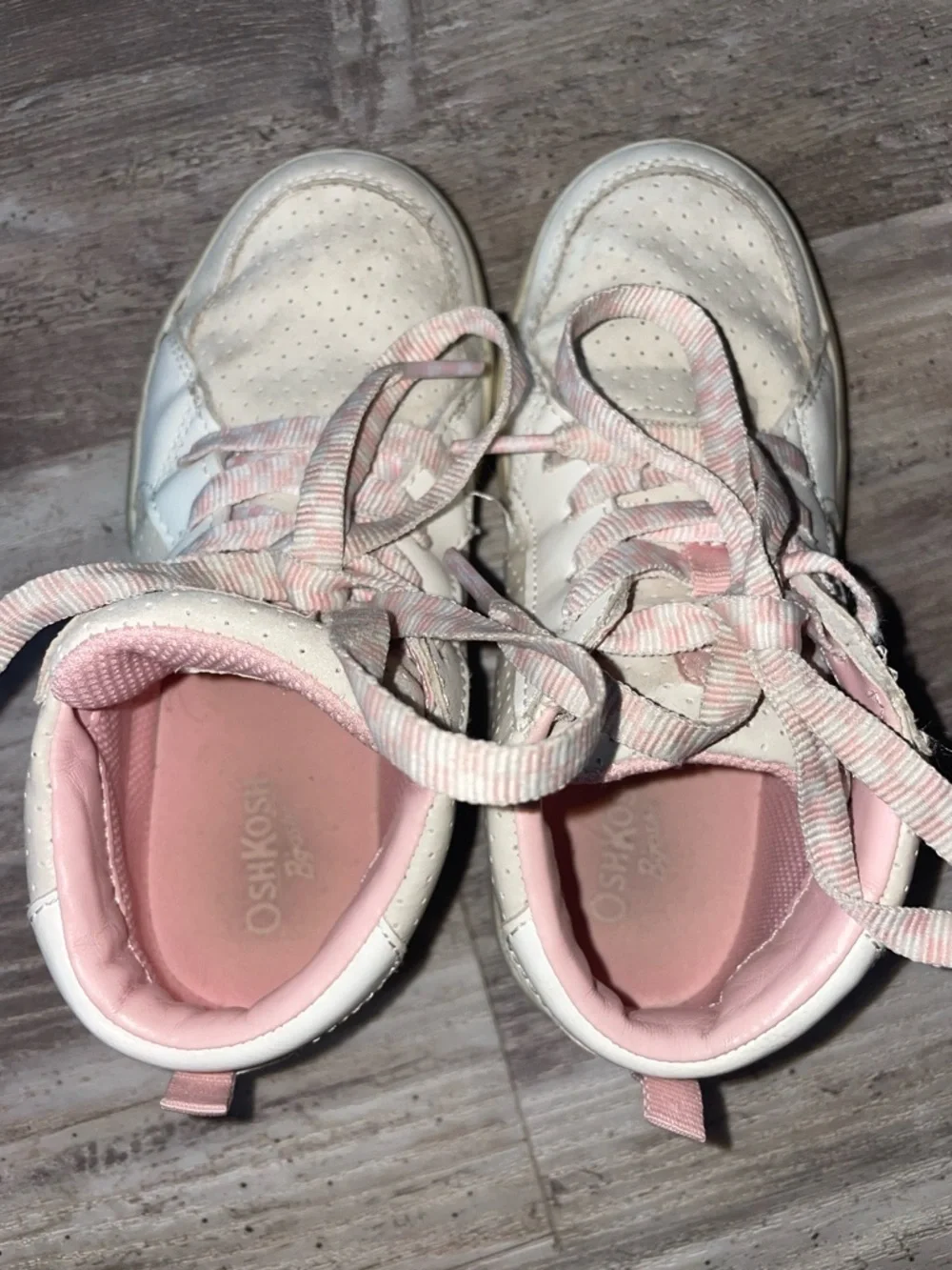 Osh kosh sneakers with glitter
